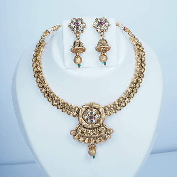 Memat Premium Golden Floral Necklace